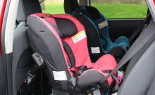 Axkid Minikid 2.0 Art.115295 Red  Turvatool 9-25kg