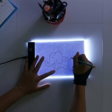 LED gaismas tāfele zīmēšanai A4 formātā