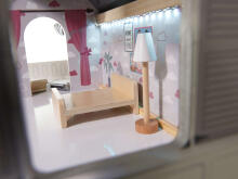Ikonka Art.KX6201 MDF puidust nukumaja + mööbel 78cm must LED