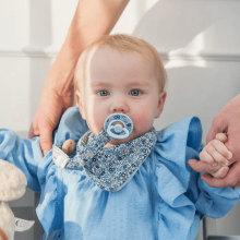 Bibs x Liberty Pacifier Clip Art.152360 Eloise Ivory