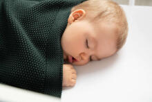 Knitted Blanket – grey