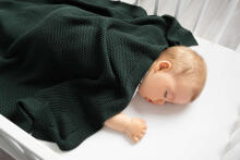 Knitted Blanket – navy blue