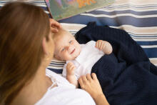 Knitted Blanket – navy blue