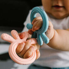 826/02 Silicone teether OCTOPUS GREEN