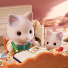 Sylvanian Families Art.5738 Latte kasside Perekond