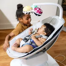 4moms MamaRoo 5.0 Infant Seat Art.227273 Sage Classic Black elektroonilised beebi kiiged