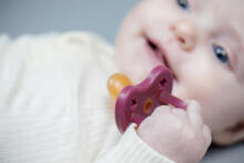Hevea Round Stars Moon  Art.239415 Ruby Red Natural Rubber Pacifier
