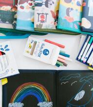 Jaq Jaq Xe ƒe crayons, amadede kple nulénu