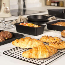 Salter BW125521EU7 Bakes 27cm Loaf Pan