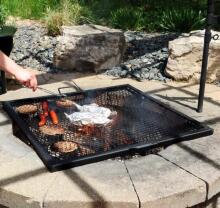 Natural Hardwood Charcoal Art.279740 Premium puusüsi Golden Flame 8L — ideaalne grillimiseks ja BBQ‑ks,2 kg