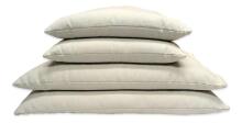 La bebe™ Pillow Eco 40x60 Art.7310 Color Spilvens no mīksta mēbeļu auduma VELVET ar rāvējslēdzēju un griķu sēnalas pildījumu ar papildu kokvilnas iekšējo apvalku [40x60cm]