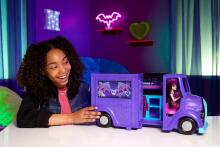 Monster High Draculaura Fangtastic Food Truck – 2-ühes lava ja köögiga mängukomplekt