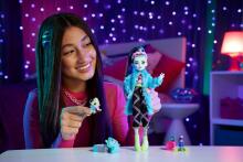 Monster High Creepover Party – Frankie Stein pidžaamakomplekt Watzie ja aksessuaaridega