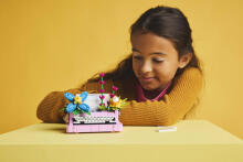 LEGO Creator kirjutusmasin lilledega