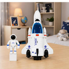 Kosmose Shuttle'i kosmonauti figuur, valgustus, helid, suitsuefekt