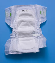 Merries S  Art.21869 Nappies 4-8 kg 82 psc.